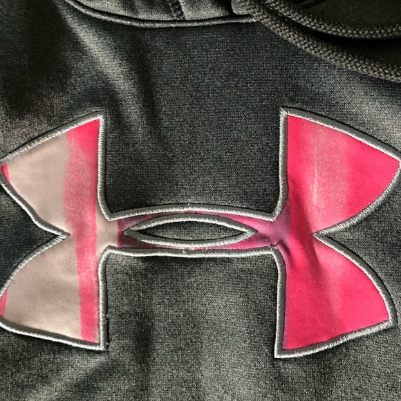 🌟 Under Armour Hoodie - Picture 2 of 4